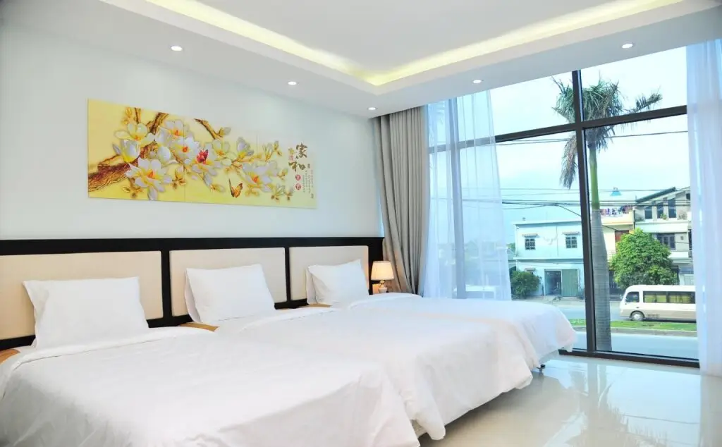 Зявьен: Golden Dragon Hotel