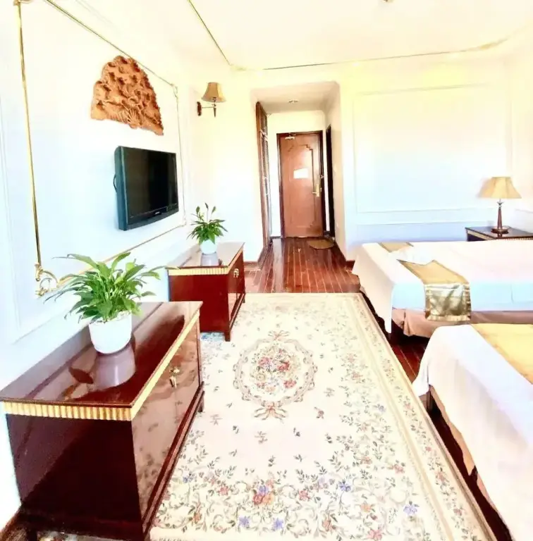 Бакнинь: Bac Ninh Royal Hotel