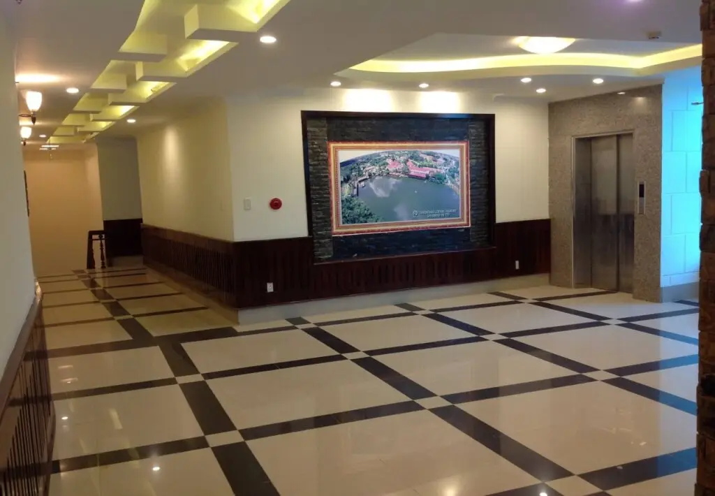 Зянгия: New Sunrise Hotel Dak Nong