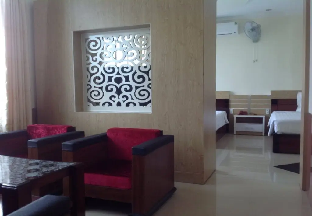 Зянгия: New Sunrise Hotel Dak Nong