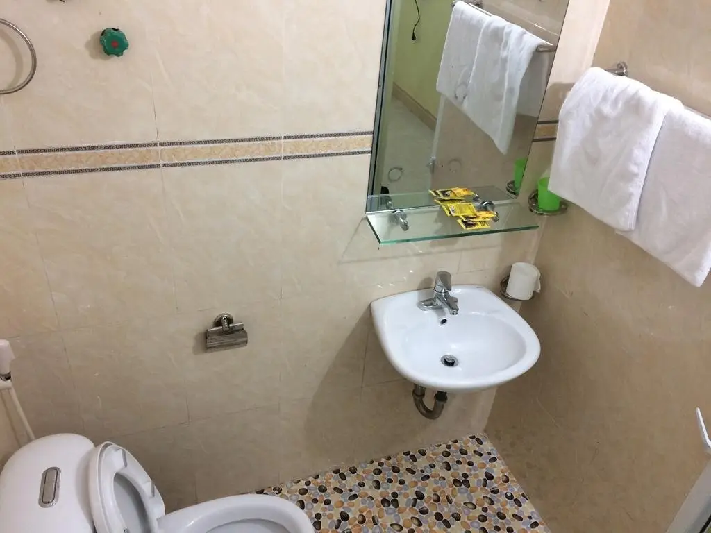 Шапа: Lucky Hostel