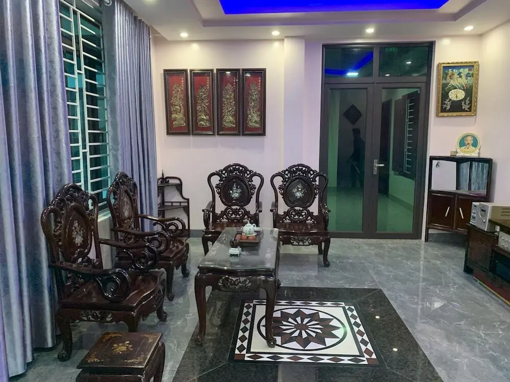 Хаулок: Nha Nghi Tung Long