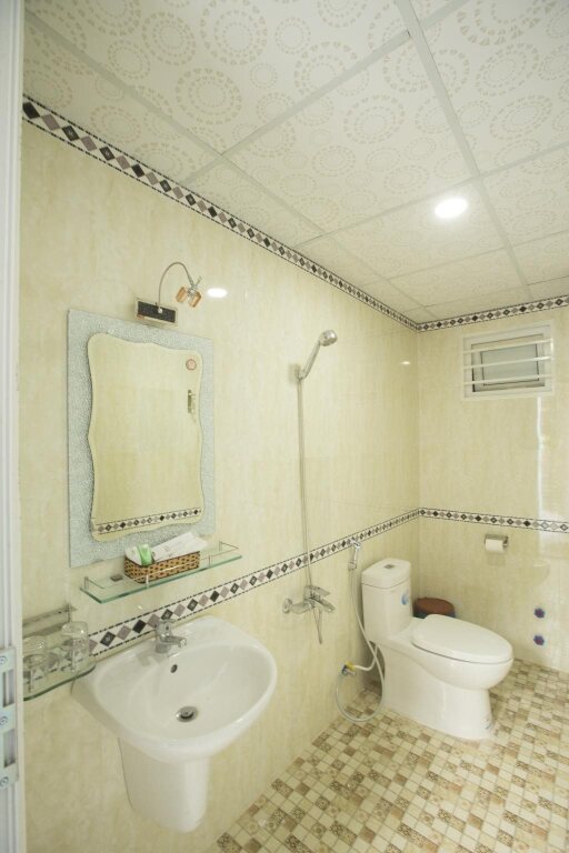 Буонматхуот: Lys Hotel