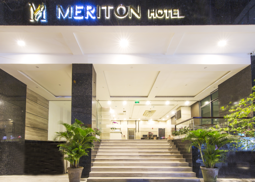 Meriton Hotel — фото 1