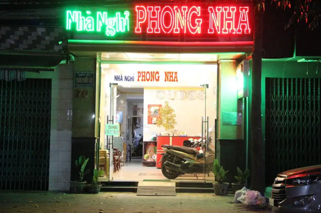 Phong Nha motels — фото 1
