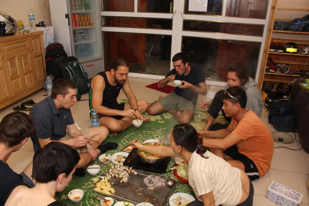 Хазянг: QT Hostel