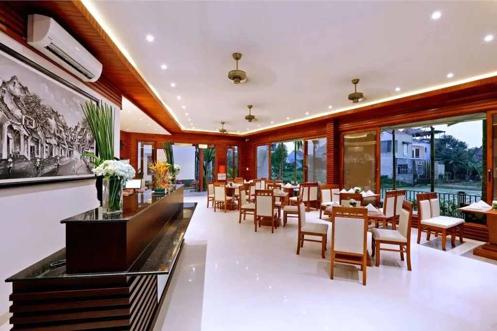 Хойан: Azumi Villa Hotel