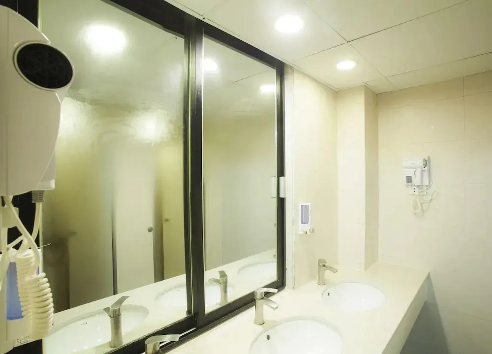 Ханой: RedDoorz Hostel @ Signature Inn