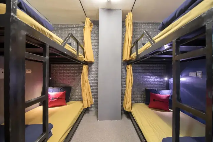 Ханой: RedDoorz Hostel @ Signature Inn