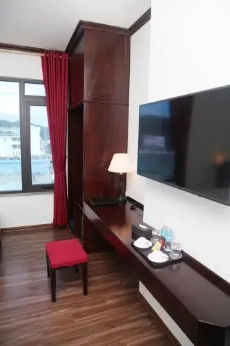 Халонг: Sen Ha Long Hotel