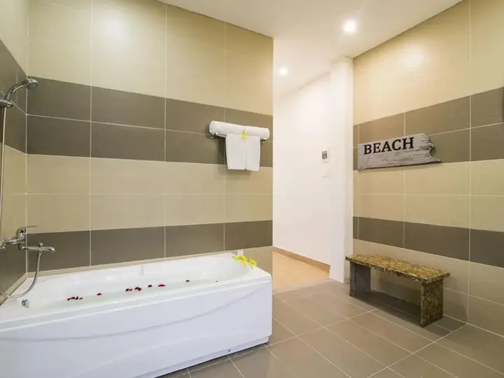 Дананг: Aloha Beach House