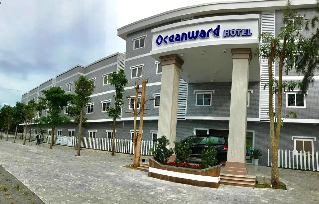 Лонг Диен: Oceanward Hotel