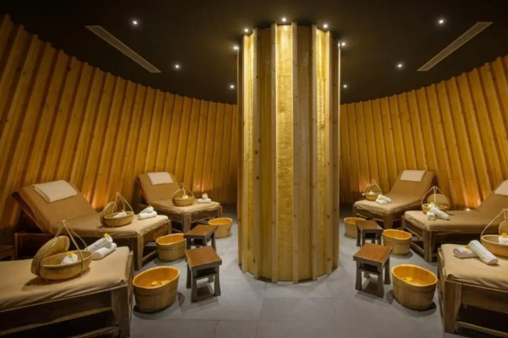Тхуан Ан: Alba Wellness Valley by Fusion