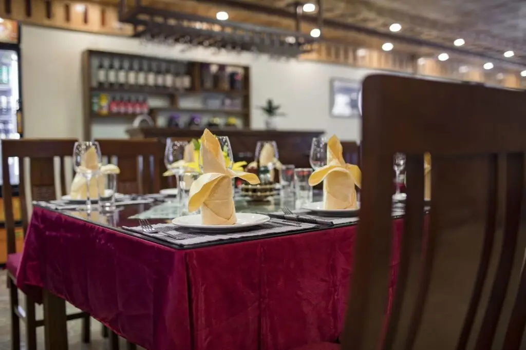 Шапа: Golden Town Hotel
