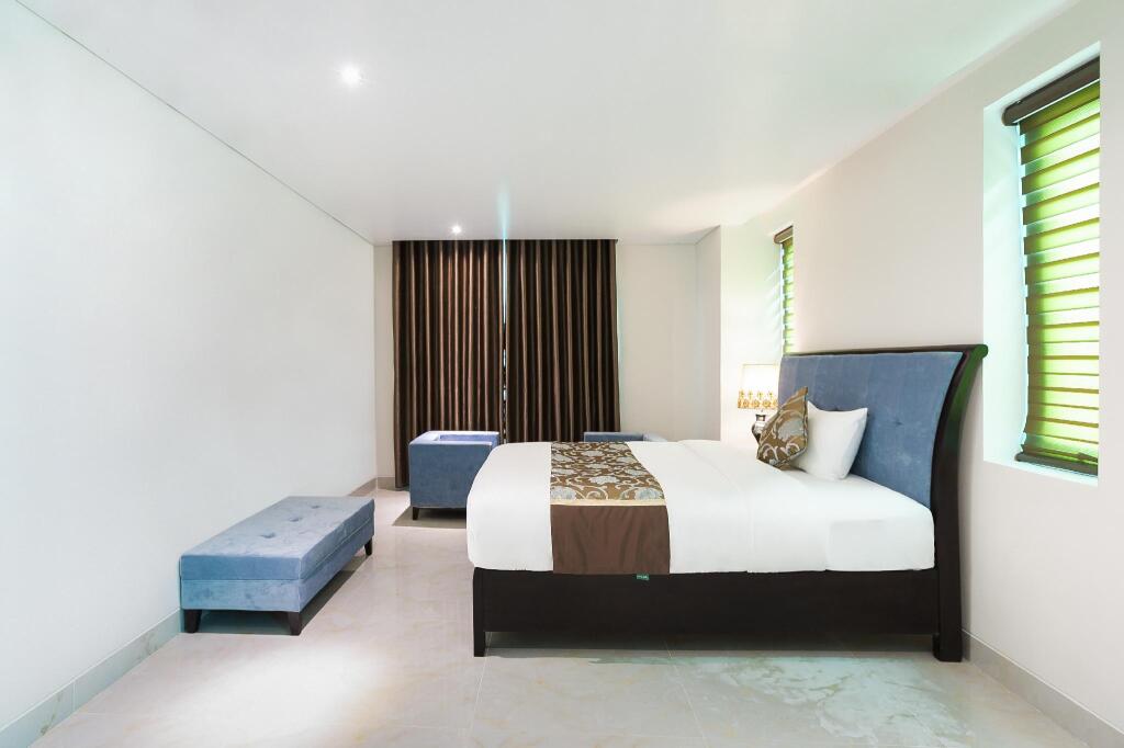 Royal Quang Binh Hotel — фото 1