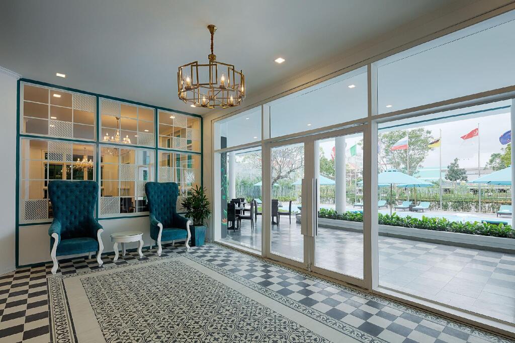 Flora Beach Hotel & Spa — фото 1