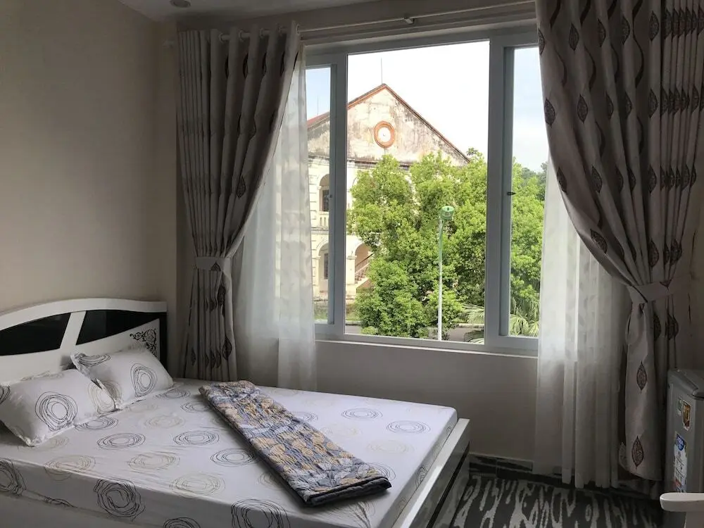 Халонг: Babycat Guesthouse & Cafe