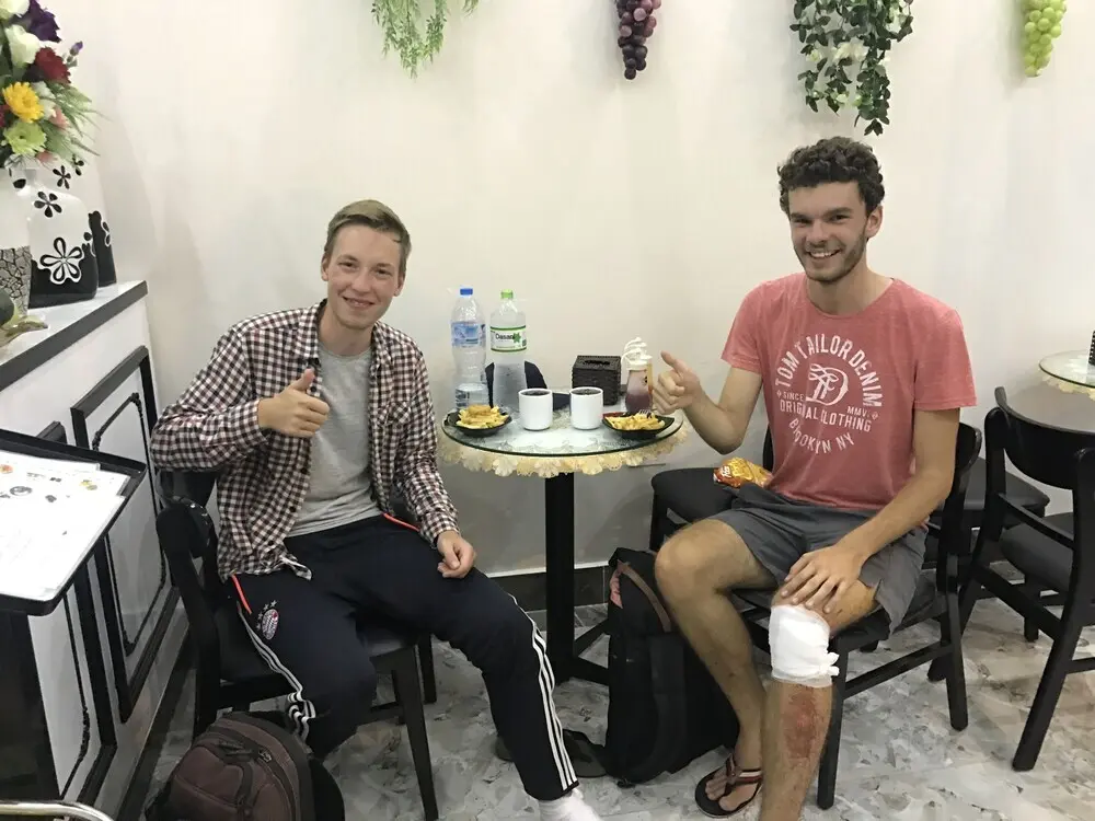 Халонг: Babycat Guesthouse & Cafe