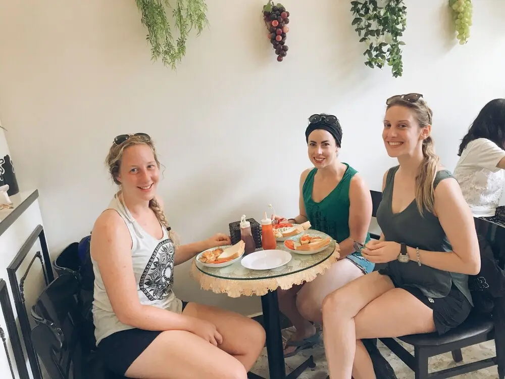 Халонг: Babycat Guesthouse & Cafe
