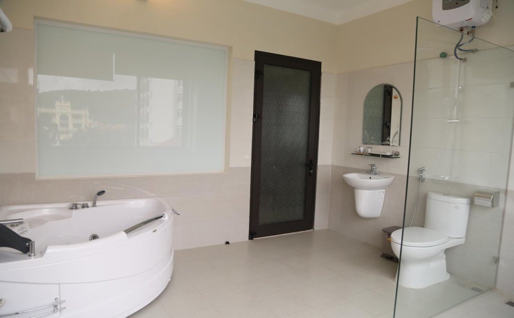 Халонг: Iris Hotel Halong