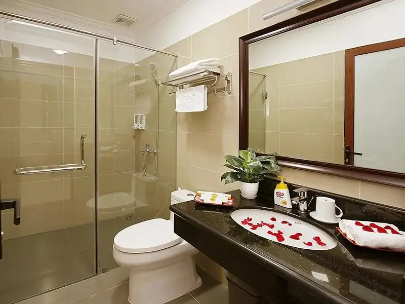 Бакнинь: Bac Ninh Uri Hotel