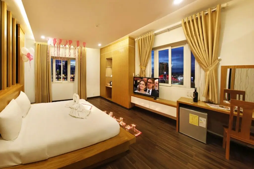 Дананг: Legacy Riverside Danang Hotel