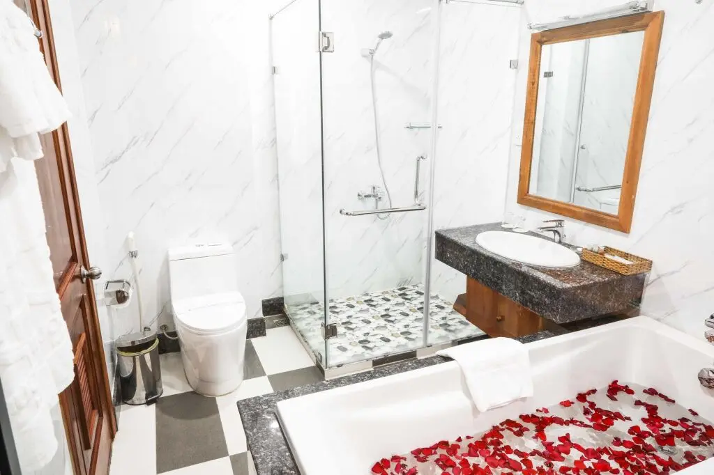 Куинён: Huong Viet Hotel Quy Nhon - Beachfront