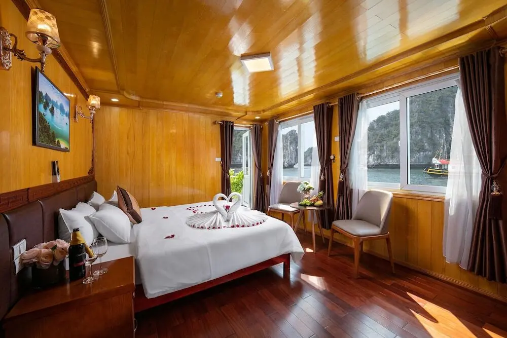 Хайфон: Azela Cruise