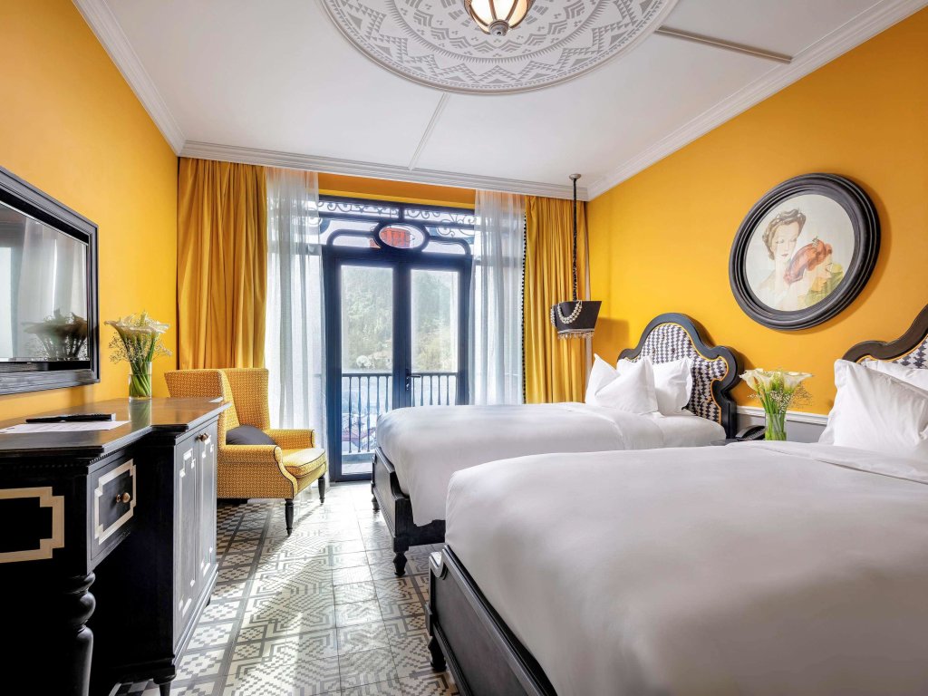 carousel image 3