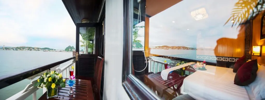 Халонг: Legend White Dolphin Cruise