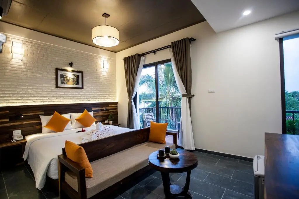 Хойан: Hoi An Silk River Villa