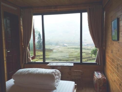 Шапа: Joy House Riverside