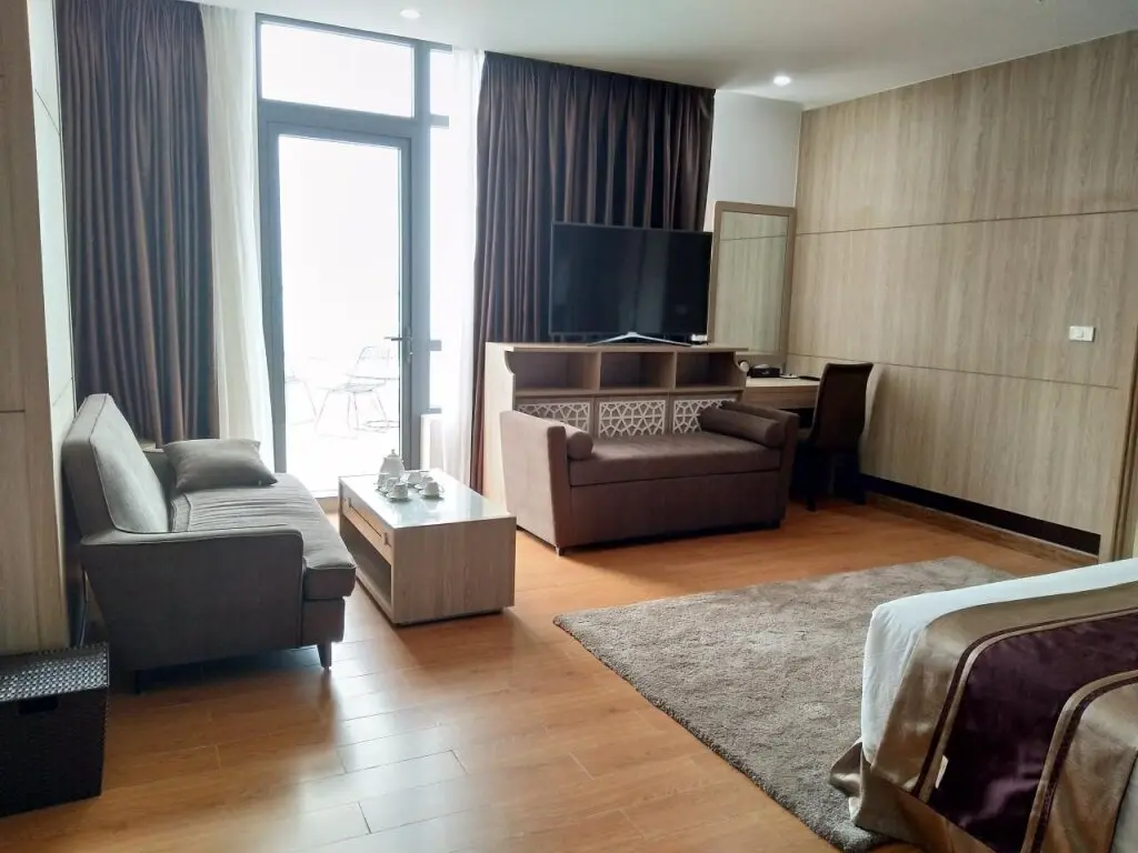Там-Дао: Royal Huy Tam Dao