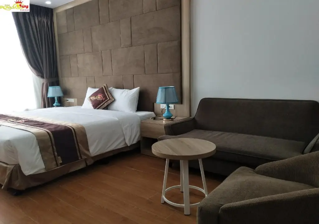 Там-Дао: Royal Huy Tam Dao
