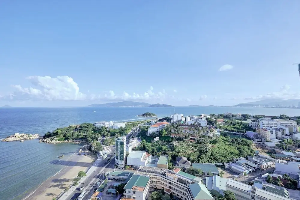 Нячанг: Sunrise Hon Chong Ocean View Apartment