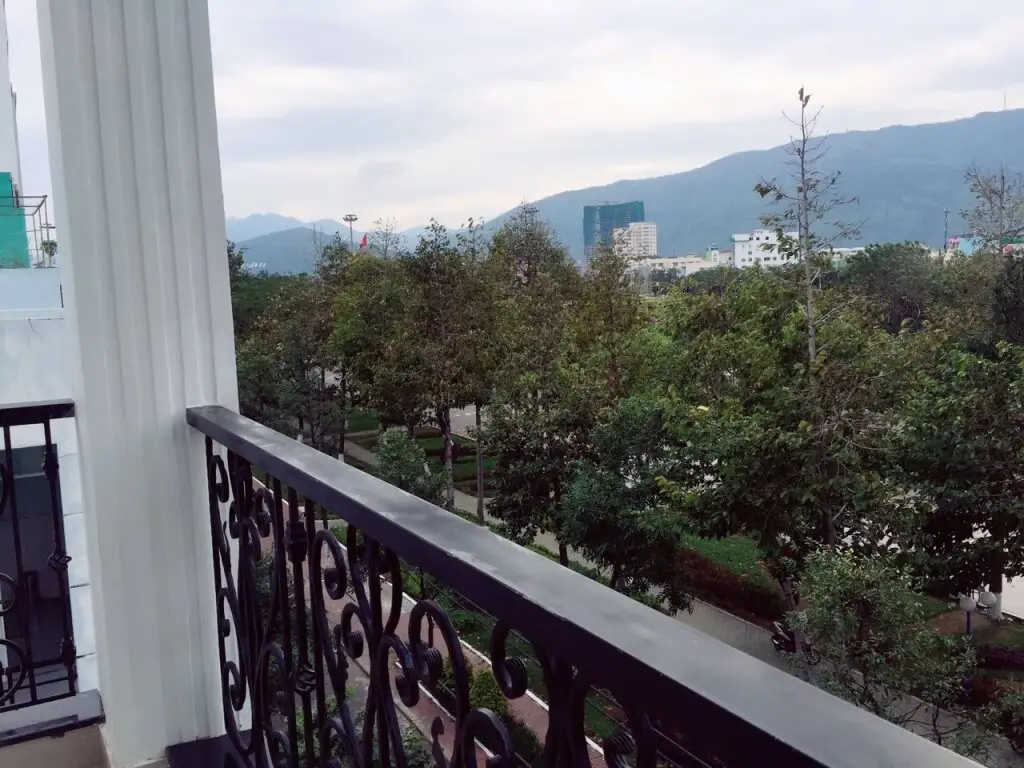Куинён: Queen Hotel