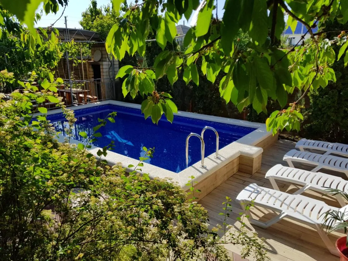 Витязево: Guest House Usadba Vladimira