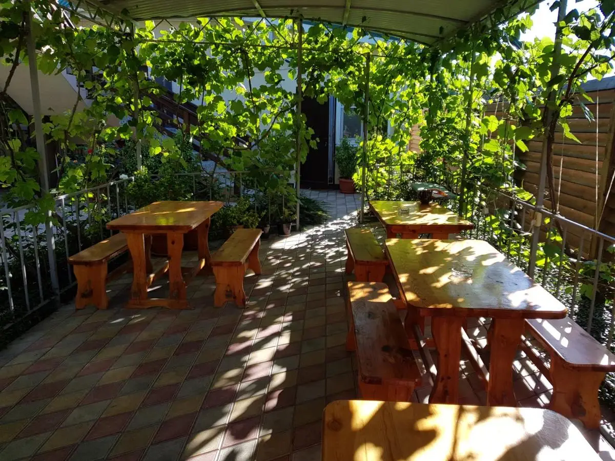 Витязево: Guest House Usadba Vladimira