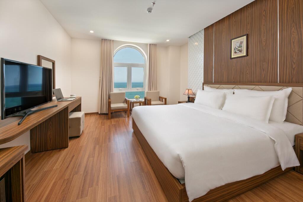 Дананг: De Lamour Hotel