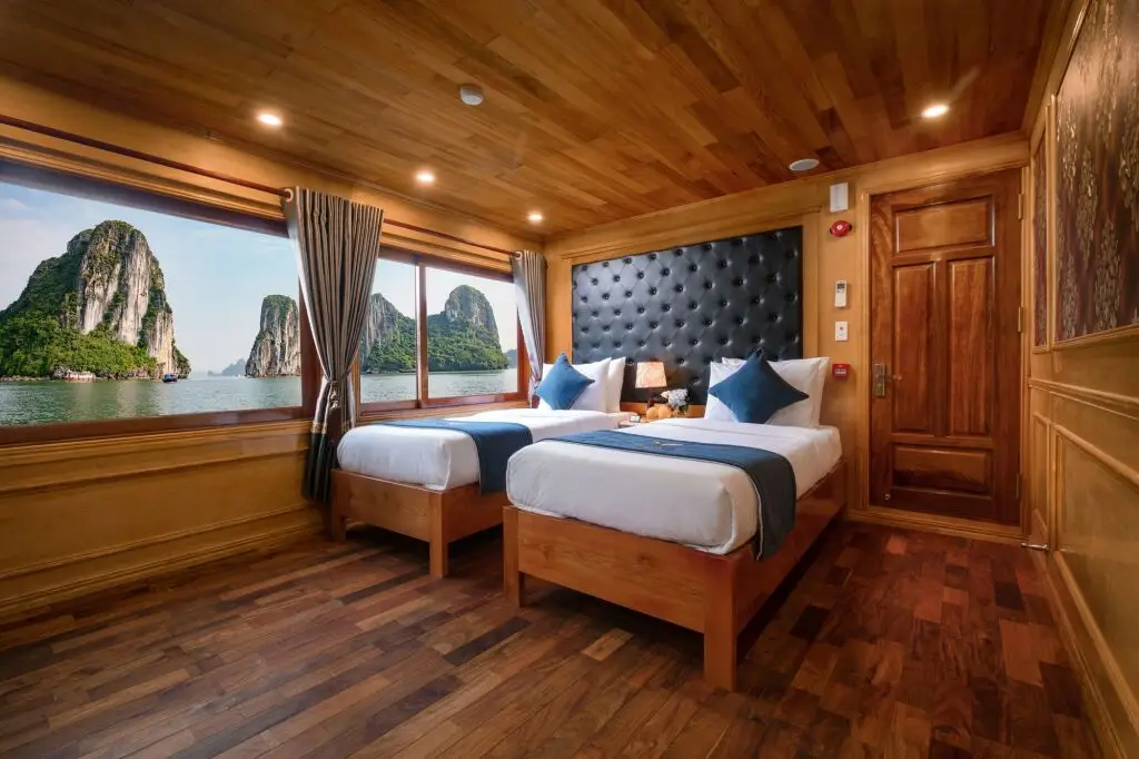 Халонг: Venezia Cruises