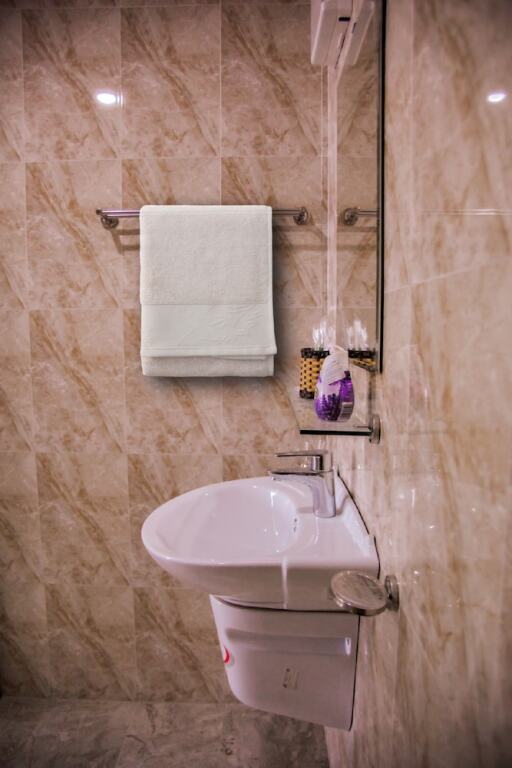 Халонг: La Lumiere Homestay