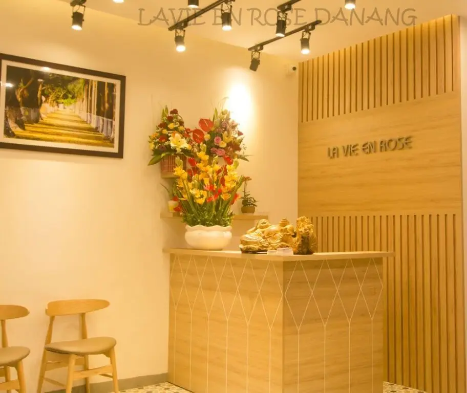 Дананг: La Vie En Rose
