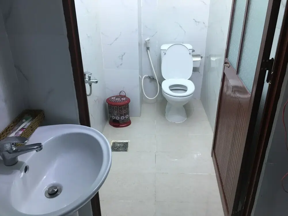 Ла-Джи: Ngoc Quynh Hotel