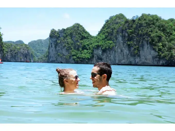 Халонг: Halong Moonlight Cruises