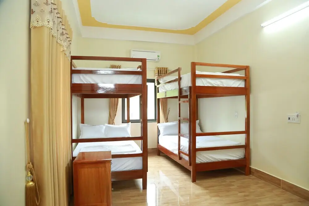 Фонг Ня: Co Cuc Hotel - Hostel