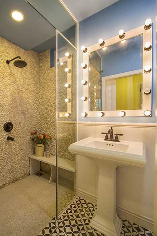 Хошимин: 1BR Victorian Apartment River View D7