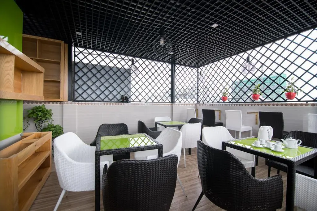 Хошимин: RedDoorz Plus near Tan Son Nhat Airport 2