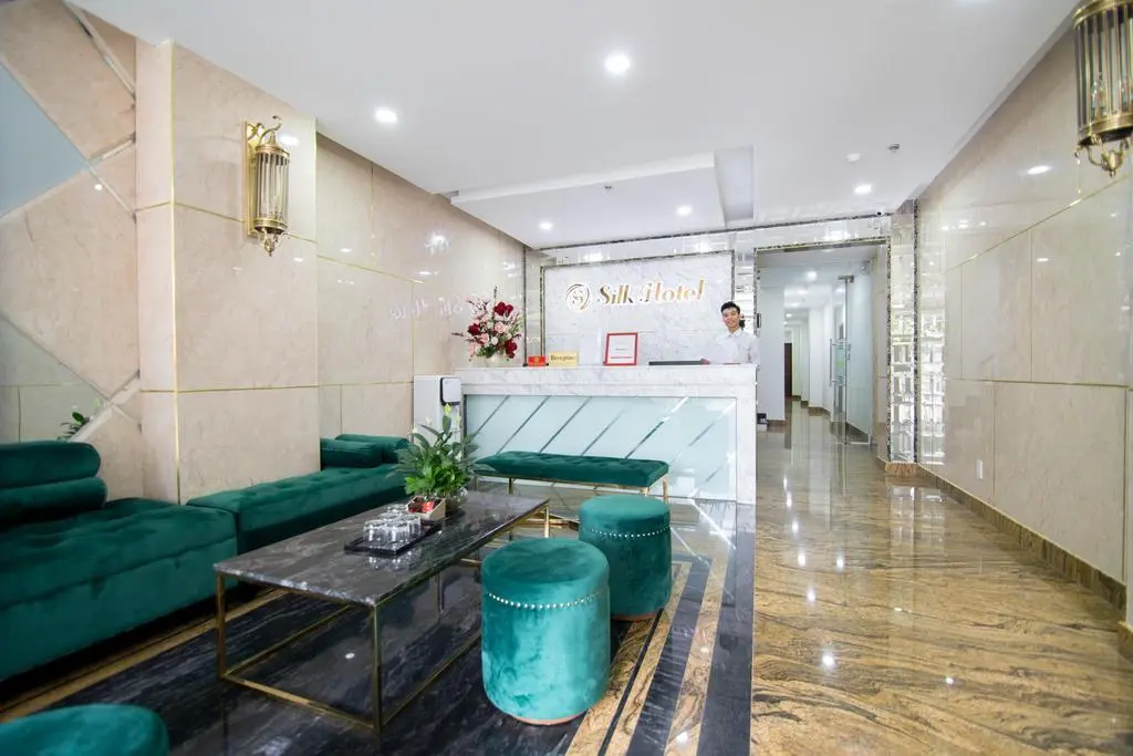 Хошимин: RedDoorz Plus near Tan Son Nhat Airport 2