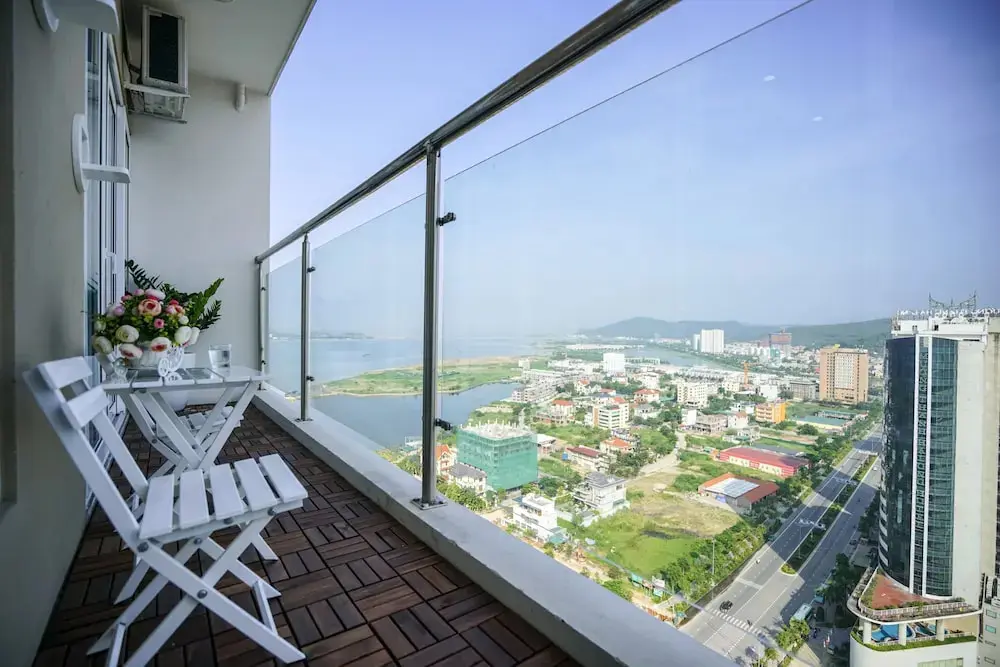 Халонг: Seabreeze Ha Long Bay