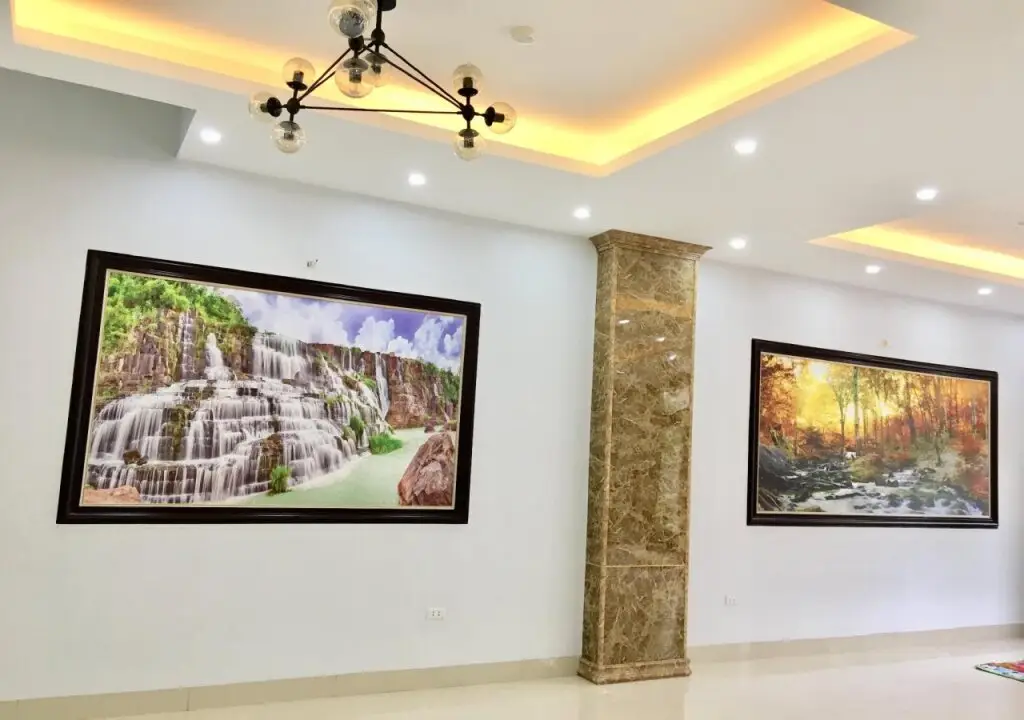 Бакнинь: Sunshine Hotel